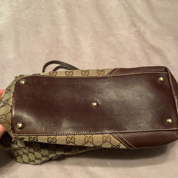 Gucci Handbag - Picture 5 of 15